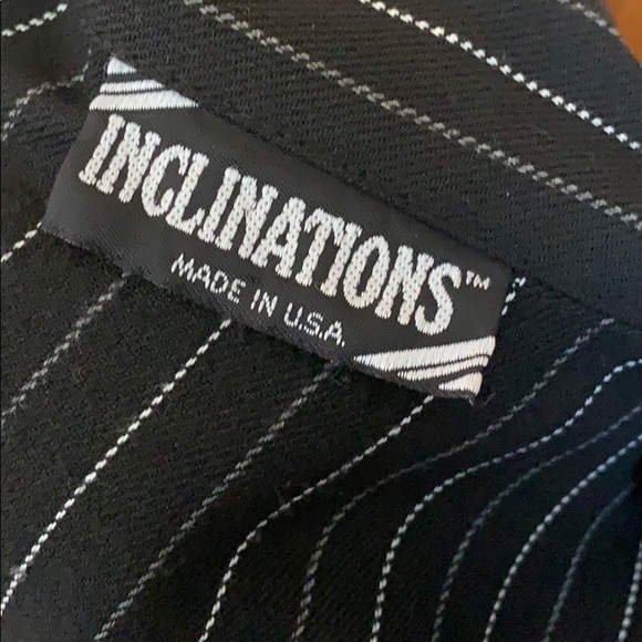 Vintage Pin-striped 90s blazer with belt - Picture 8 of 10